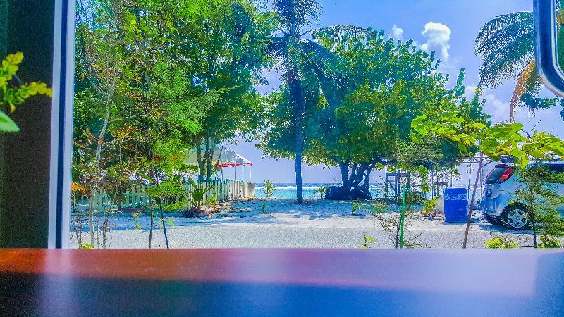 胡鲁马累 海阳沙滩旅馆酒店 外观 照片